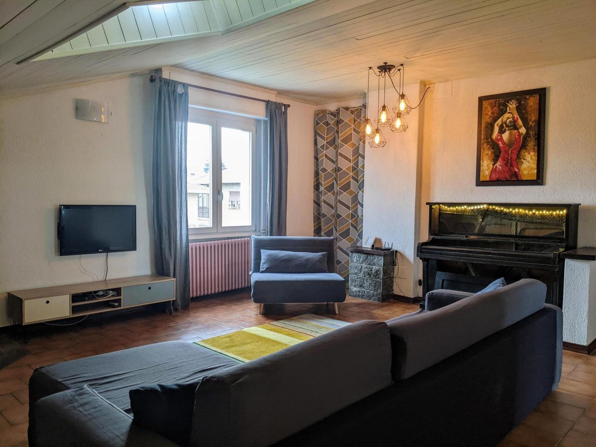 Lago Maggiore - Loft Apartment Испра Экстерьер фото
